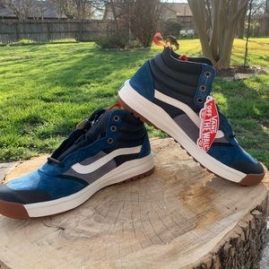BRAND NEW Men’s Ultrarange Hi-Di Vans size 9.5